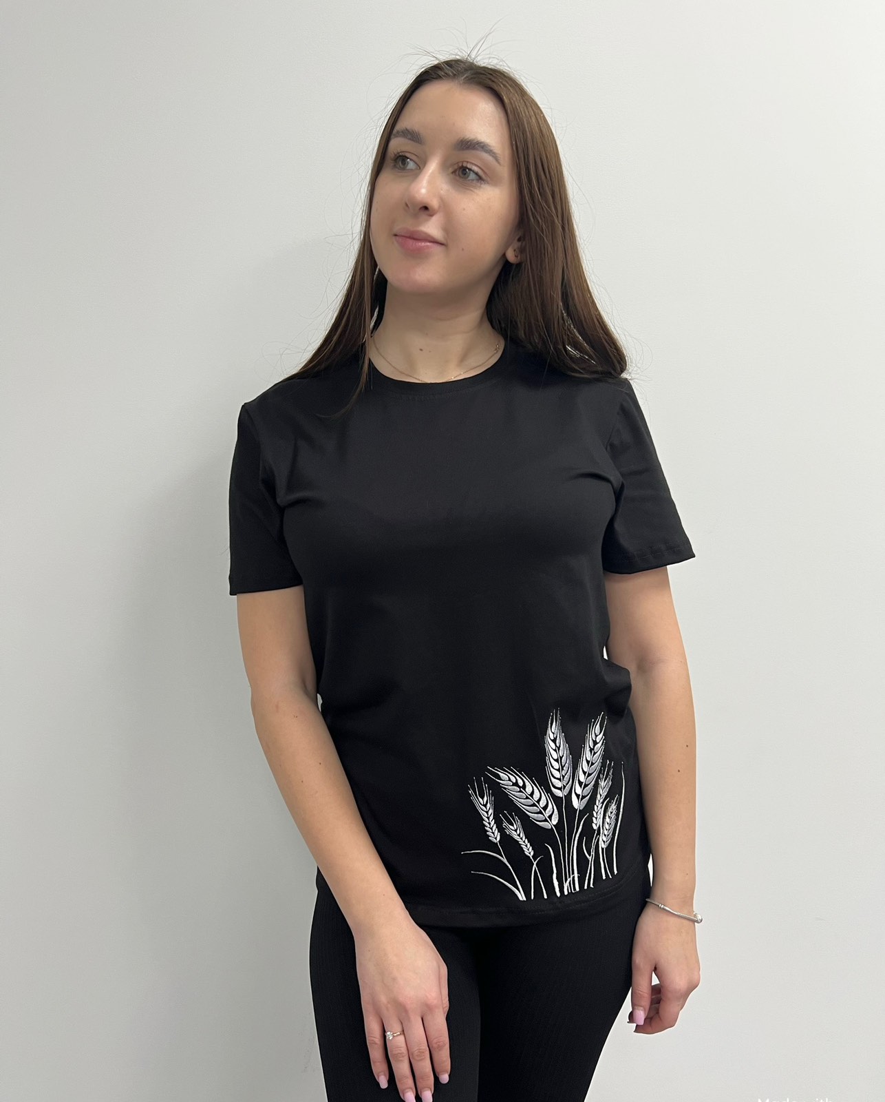 Футболка з вишивкою класична преміум S - XL